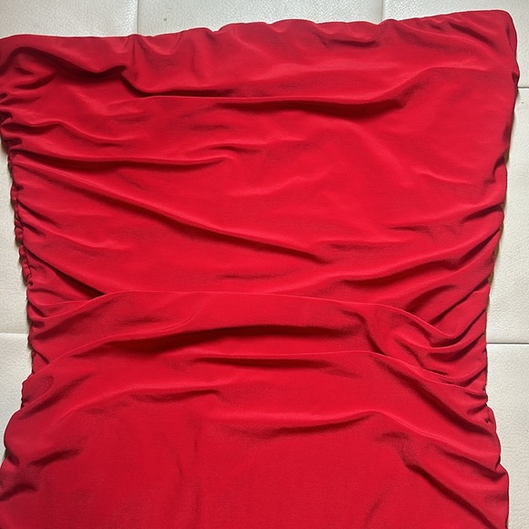 Red strapless, mini dress. Great condition size medium. - Picture 3 of 7